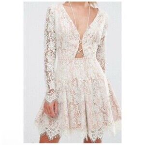 Stylestalker Sugar Pine Lace Dress NWT